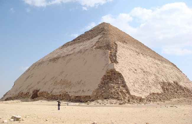 Dashur-red-pyramid